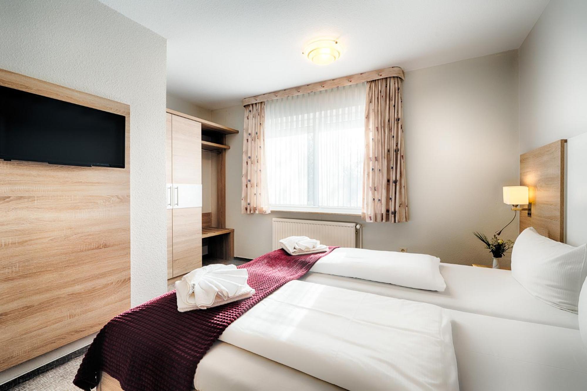 Hotel Friesland Leck Bagian luar foto