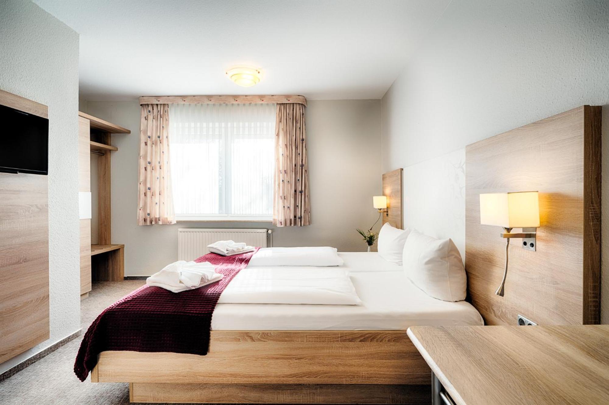Hotel Friesland Leck Bagian luar foto